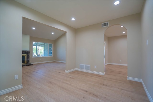 Detail Gallery Image 11 of 53 For 25213 Markel Dr, Newhall,  CA 91321 - 3 Beds | 2 Baths