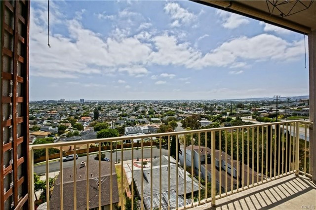 1108 Camino Real, Redondo Beach CA: https://media.crmls.org/medias/b7390761-7dd9-48da-8ae4-2469a813525c.jpg
