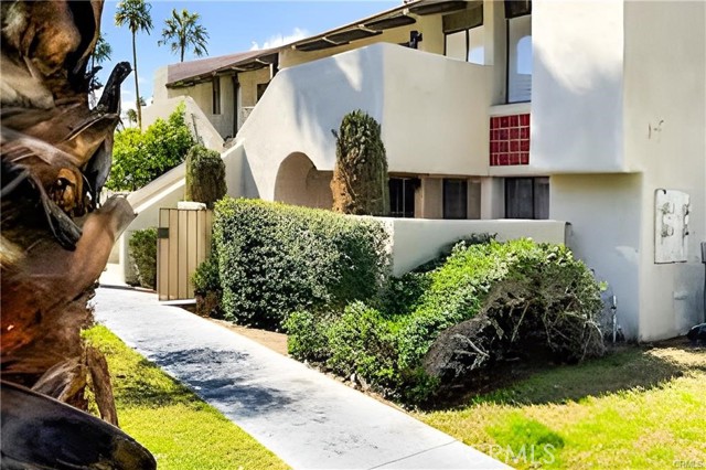 Front Image Thumbnail for CRBB26060659