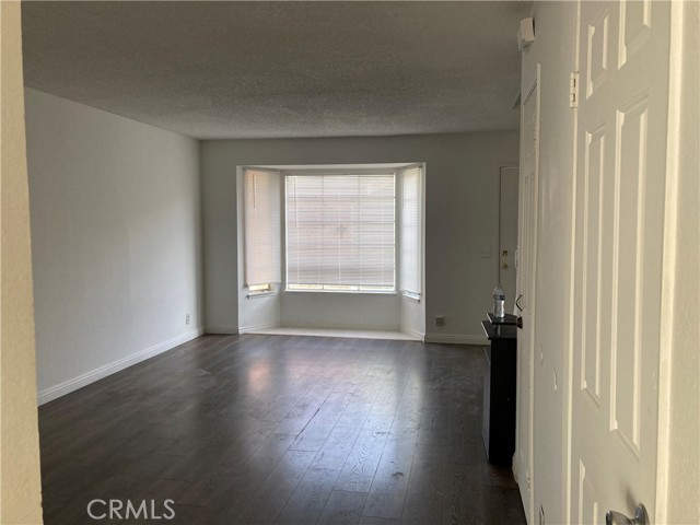 Detail Gallery Image 2 of 10 For 5640 Riverside Dr #86,  Chino,  CA 91710 - 2 Beds | 2/1 Baths