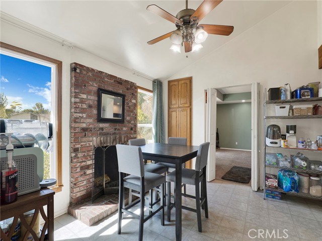 Detail Gallery Image 6 of 33 For 10020 Mason Ave, Chatsworth,  CA 91311 - 3 Beds | 2 Baths