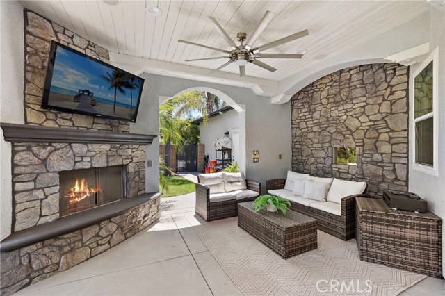 18672 Topanga Canyon Road, Trabuco Canyon CA: https://media.crmls.org/medias/b739a6ad-b38a-4b90-bf5b-ef3ef2bcf457.jpg