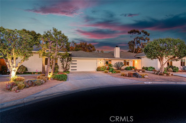 1940 Whittier Avenue, Costa Mesa CA: https://media.crmls.org/medias/b739b038-b10c-4317-8279-c3ef9a97458c.jpg