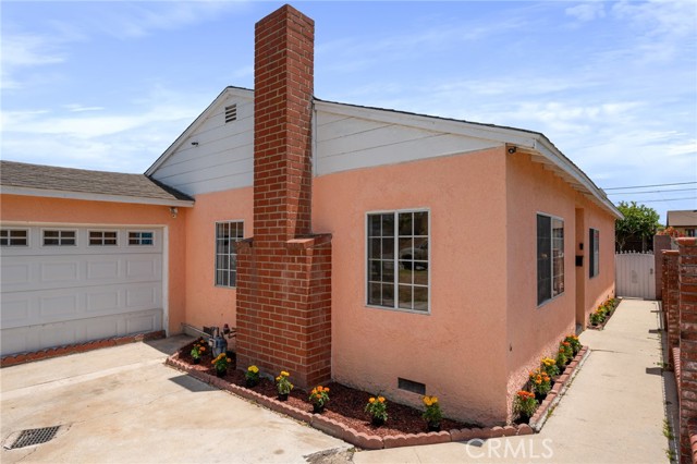 1124 W 123rd Street, Los Angeles CA: https://media.crmls.org/medias/b739c123-bc19-40f3-97ba-1b65998656ce.jpg