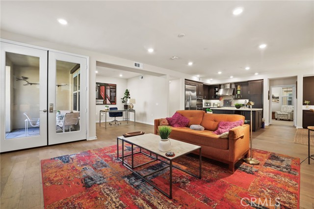Detail Gallery Image 10 of 46 For 223 Carlow, Irvine,  CA 92618 - 1 Beds | 1/1 Baths