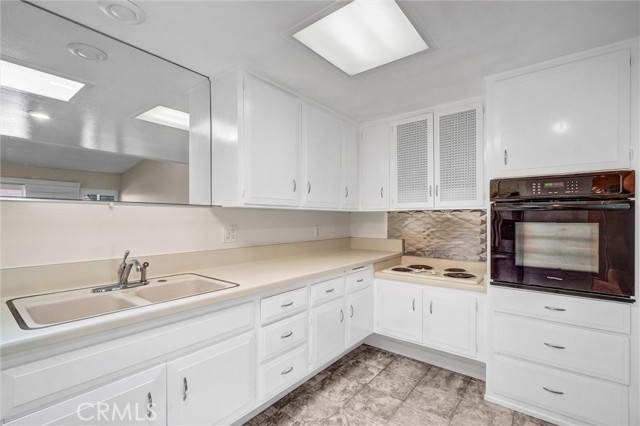 13800 Annandale Drive, Seal Beach CA: https://media.crmls.org/medias/b73a7489-6fc2-4c62-8ee9-1f6f4ae99350.jpg