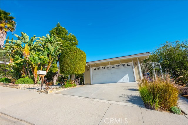 Detail Gallery Image 3 of 35 For 5974 Maury Ave, Woodland Hills,  CA 91367 - 3 Beds | 2 Baths