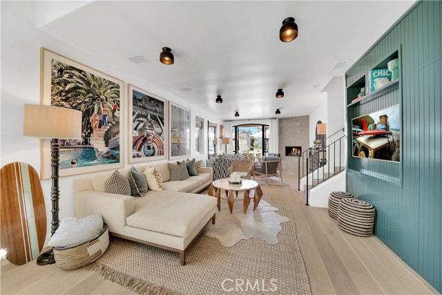 Detail Gallery Image 10 of 32 For 412 Acacia Ave, Corona Del Mar,  CA 92625 - 3 Beds | 3/1 Baths