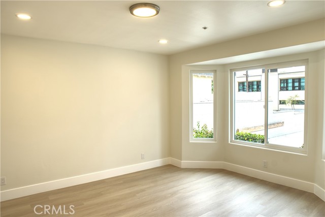 Detail Gallery Image 12 of 14 For 1308 Elm, Torrance,  CA 90503 - 3 Beds | 2 Baths