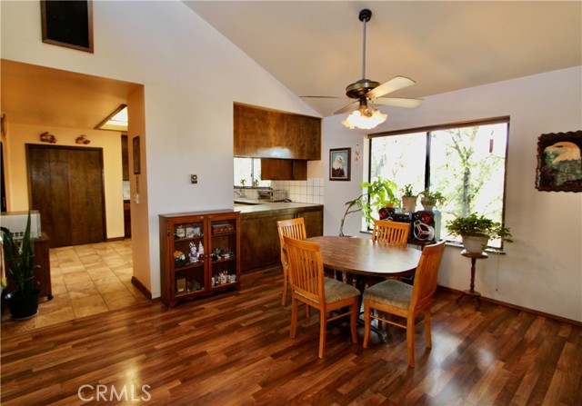 540 Pine Ridge Road, Lakeport CA: https://media.crmls.org/medias/b73ad848-e6d9-4e67-844e-a2de1d6761f0.jpg