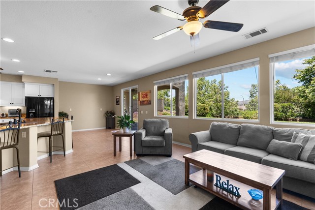 29266 Mission Trail Lane, Valencia CA: https://media.crmls.org/medias/b73bc591-206b-4822-bd17-c4a476638ece.jpg
