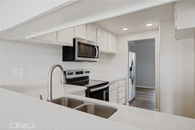 Detail Gallery Image 14 of 41 For 2315 Caringa #51,  Carlsbad,  CA 92009 - 2 Beds | 2 Baths