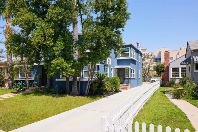 10641 Whipple Street photo 2
