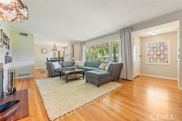 Detail Gallery Image 5 of 34 For 3845 Westwood Dr, Riverside,  CA 92504 - 3 Beds | 2 Baths