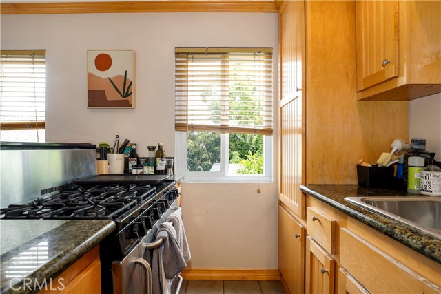 2114 India Street, Los Angeles CA: https://media.crmls.org/medias/b73da30d-d971-481a-bb9c-721ebf32a1a6.jpg