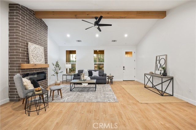 5869 Fickett Lane, Paradise CA: https://media.crmls.org/medias/b73f82ca-8ce1-44b4-b7eb-c0812a7145c5.jpg