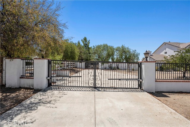 9744 Sweetwater Drive, Agua Dulce CA: https://media.crmls.org/medias/b73f9718-8c0e-49c2-ac72-3a092ca0c385.jpg