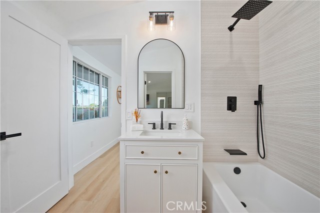 9355 Ruffner Avenue, Northridge CA: https://media.crmls.org/medias/b73fbcf8-1384-43ab-8124-45068267c15b.jpg
