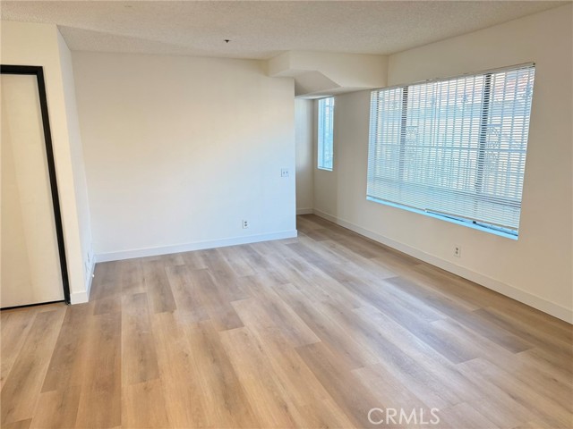 Detail Gallery Image 8 of 12 For 816 N Garfield #B,  Alhambra,  CA 91801 - 3 Beds | 2 Baths