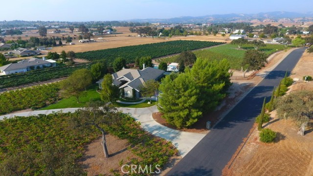 Detail Gallery Image 53 of 71 For 1991 Circle B Rd, Paso Robles,  CA 93446 - 5 Beds | 3 Baths