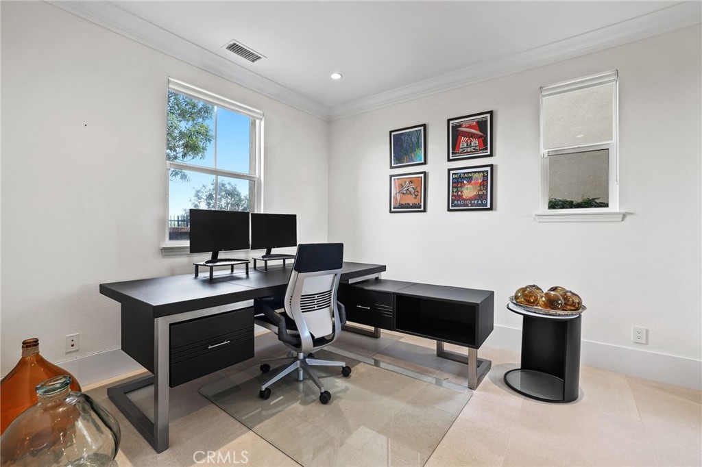 MLS #OC25222504 image #30