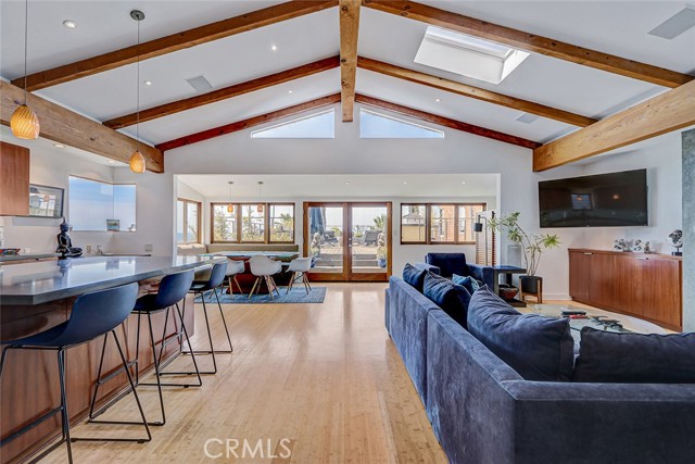 3205 Bayview Drive, Manhattan Beach, California 90266, 5 Bedrooms Bedrooms, ,5 BathroomsBathrooms,Residential,For Sale,Bayview,SB26067701