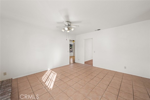 Detail Gallery Image 15 of 39 For 9647 Kempster Ave, Fontana,  CA 92335 - 3 Beds | 2 Baths