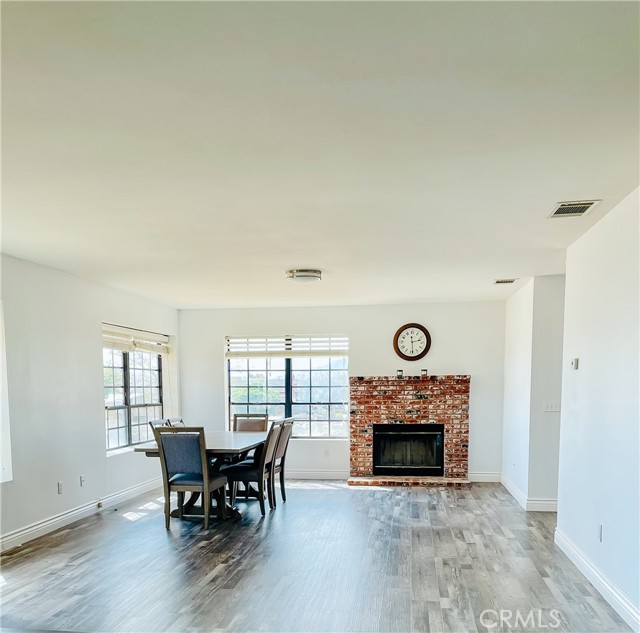 Detail Gallery Image 7 of 46 For 17167 Joshua Rd, Apple Valley,  CA 92307 - 4 Beds | 2 Baths
