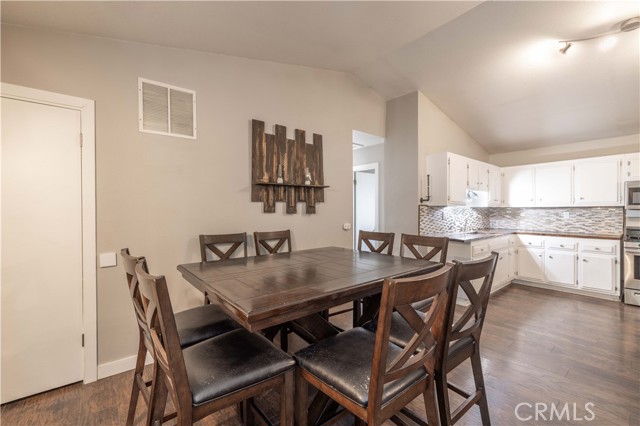 Detail Gallery Image 21 of 43 For 276 Stanford Way, Big Bear City,  CA 92314 - 4 Beds | 2 Baths