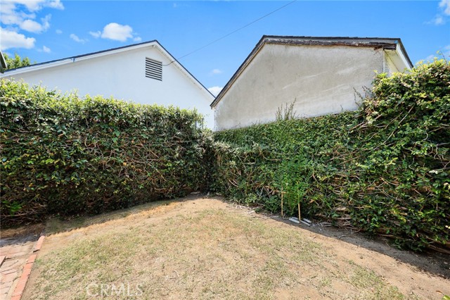 1156 Steuben Street, Pasadena CA: https://media.crmls.org/medias/b7443ad9-176b-4567-bfea-3ab213c5a849.jpg