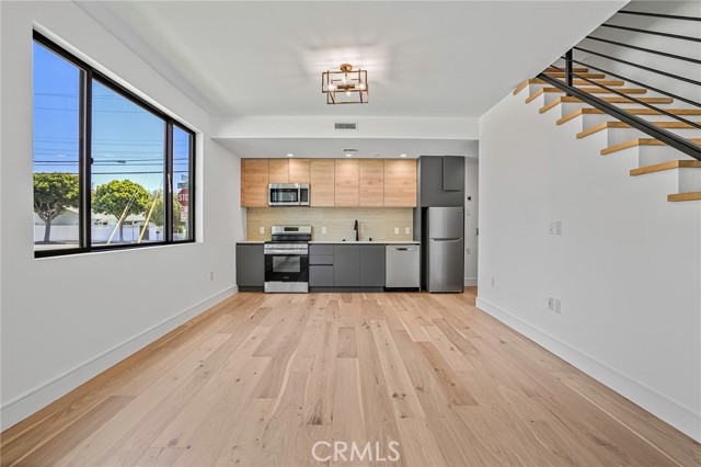 1003 S Prospect Ave, Redondo Beach CA: https://media.crmls.org/medias/b744deb5-9509-4ba5-a114-98ae740e654b.jpg