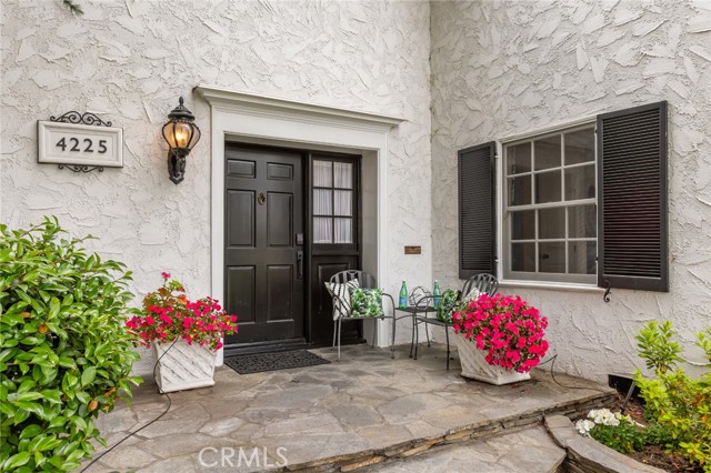 Detail Gallery Image 4 of 70 For 4225 Myrtle Ave, Long Beach,  CA 90807 - 5 Beds | 3/1 Baths