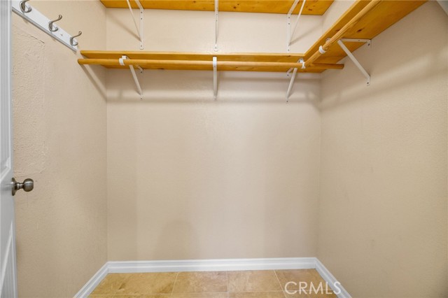 Detail Gallery Image 15 of 37 For 301 S Shakespeare Ln, Big Bear City,  CA 92314 - 3 Beds | 2 Baths