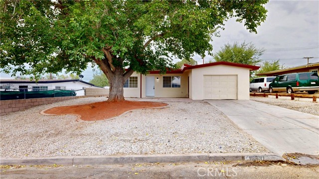 16631 Joshua Street, Victorville CA: https://media.crmls.org/medias/b745d0c2-2914-4786-b24a-b223accdcbd7.jpg