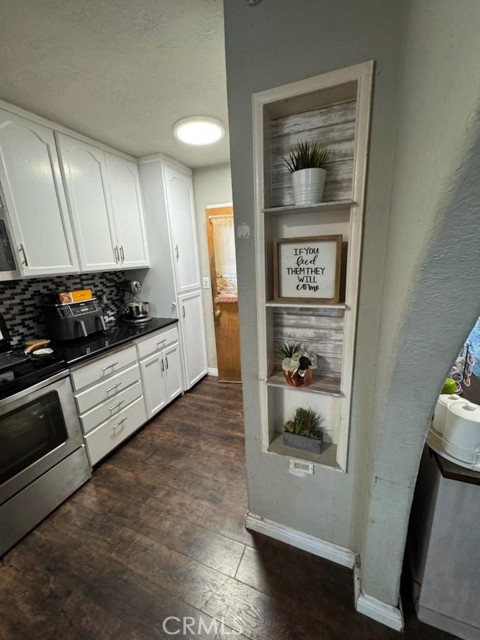 Detail Gallery Image 13 of 22 For 6045 Harding Ave, South Gate,  CA 90280 - 2 Beds | 2 Baths