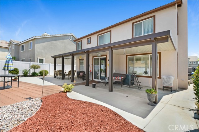 31 Newburn Court, Beaumont CA: https://media.crmls.org/medias/b7467a5d-2acf-4182-bfa9-f5951d6c3e9b.jpg