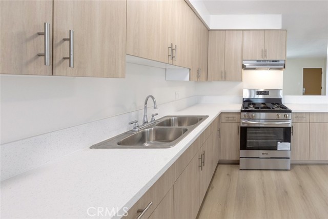 7143 Bellaire Avenue, North Hollywood CA: https://media.crmls.org/medias/b746d0e1-fd80-4856-a682-6e6991ff5610.jpg