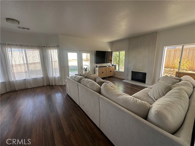 Detail Gallery Image 10 of 29 For 23102 Trillium Dr, Wildomar,  CA 92595 - 4 Beds | 2/1 Baths