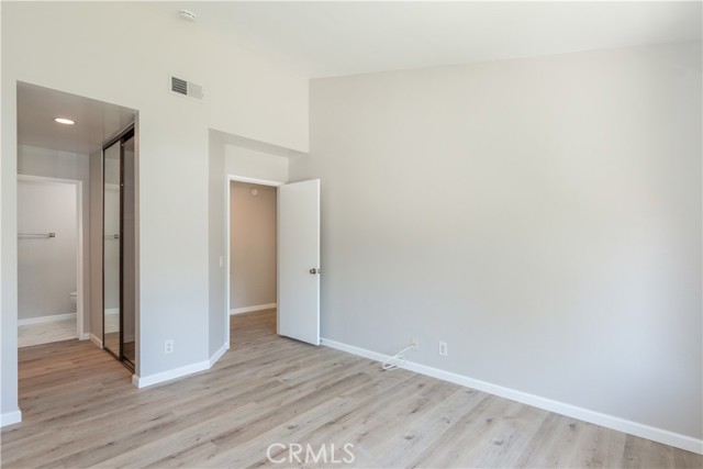 385 Stanford Court, Irvine CA: https://media.crmls.org/medias/b747abca-39d8-4127-a51a-f6f43417b529.jpg