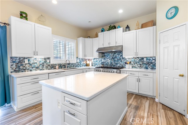 Detail Gallery Image 8 of 29 For 26412 Clydesdale Ln, Moreno Valley,  CA 92555 - 6 Beds | 3 Baths