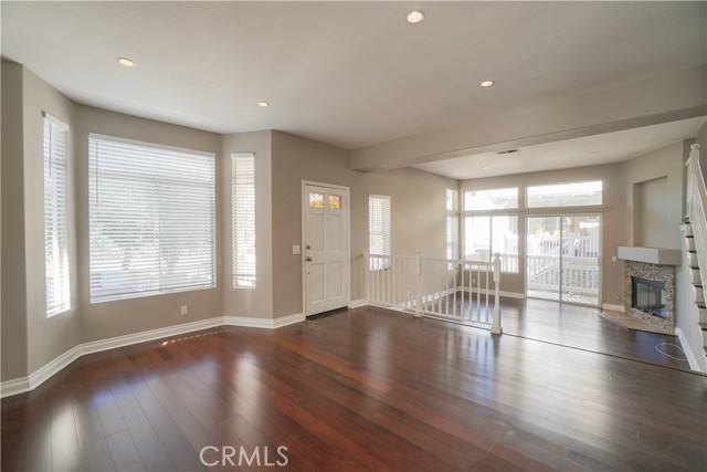 Detail Gallery Image 13 of 29 For 574 N Pageant Dr #E,  Orange,  CA 92869 - 3 Beds | 2/1 Baths