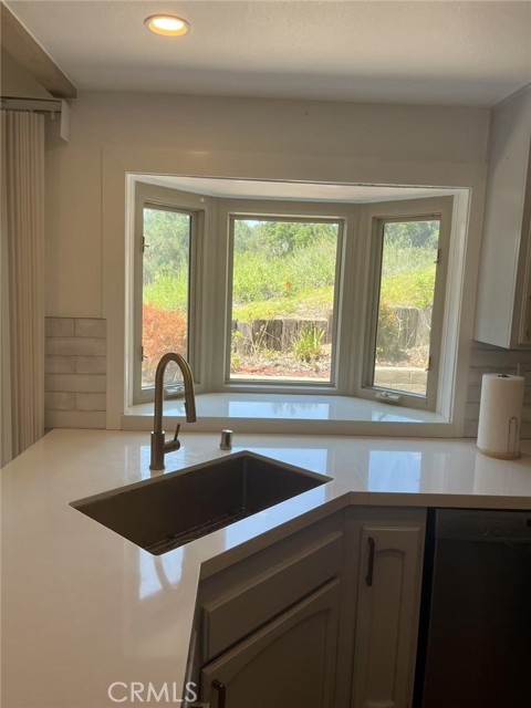 Detail Gallery Image 11 of 43 For 6401 E Nohl Ranch Rd #78,  Anaheim,  CA 92807 - 4 Beds | 2/1 Baths