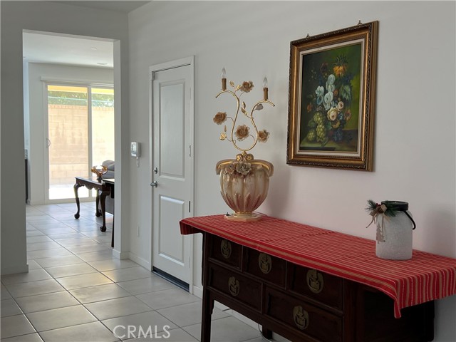 Detail Gallery Image 4 of 21 For 2838 E Clementine Dr, Ontario,  CA 91762 - 3 Beds | 2/1 Baths