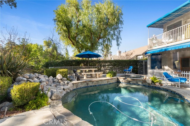 Detail Gallery Image 11 of 57 For 15562 Bronco, Canyon Country,  CA 91387 - 4 Beds | 4 Baths