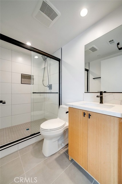 6201 La Mirada Avenue, Los Angeles CA: https://media.crmls.org/medias/b74bfece-1d06-49a0-9482-2f56167b9d76.jpg