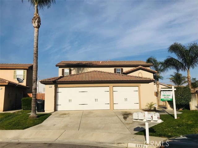 11321 Jacaranda Circle, Fontana, CA 92337