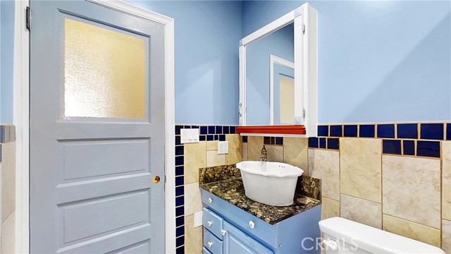 1638 W 51st Street, Los Angeles CA: https://media.crmls.org/medias/b74ca2c7-774e-4b37-b83e-8f90a1517490.jpg