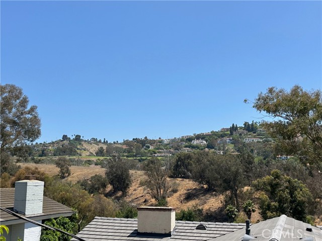 2737 Palos Verdes N Drive, Palos Verdes Estates CA: https://media.crmls.org/medias/b74ce599-3896-497a-9ee6-47f7ee043d15.jpg