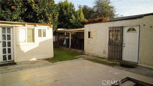 Detail Gallery Image 11 of 12 For 2452 Adriatic, Long Beach,  CA 90810 - 2 Beds | 1 Baths