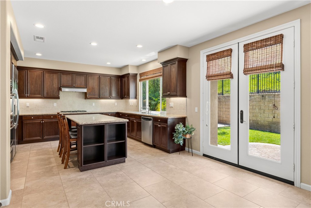 1811 Sheridan - photo 9